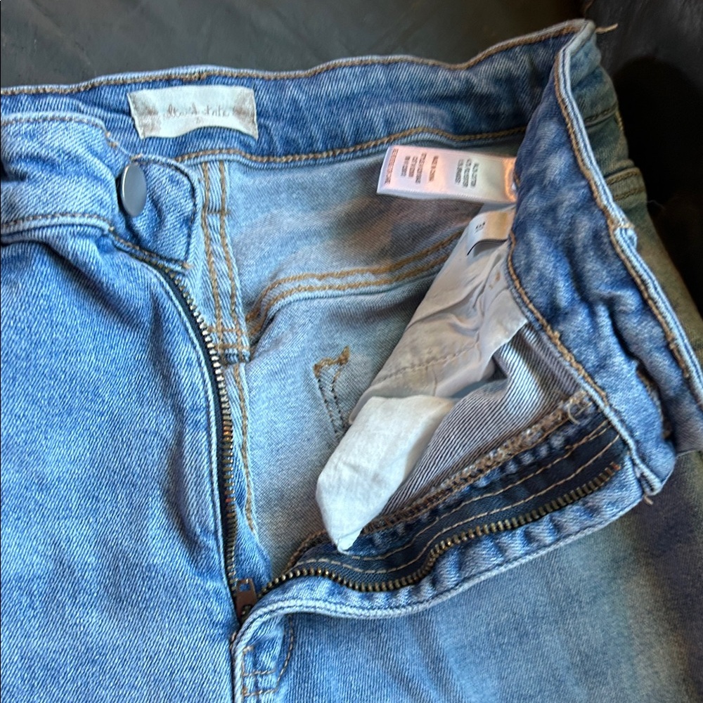 Altar'd State Light Blue Distressed Boyfriend Jeans - Picture 8 of 11